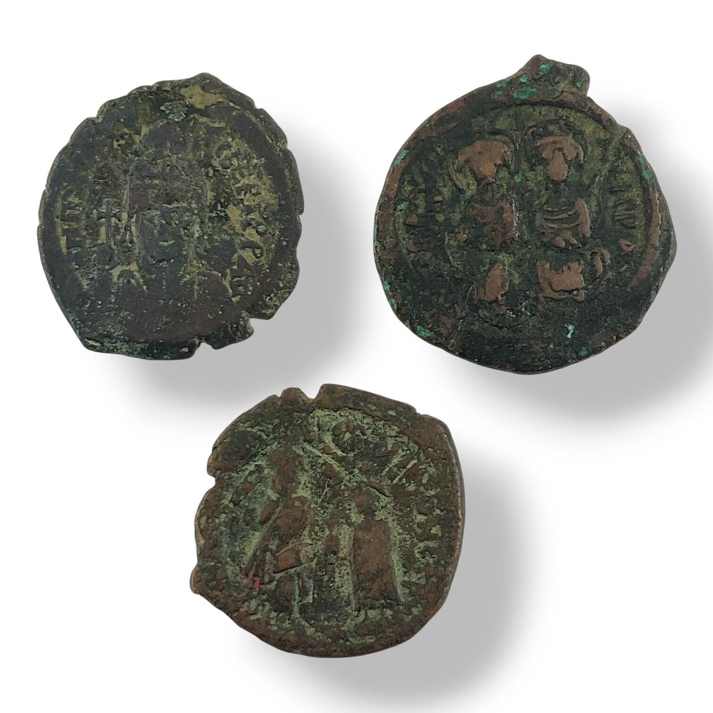 Byzantine Empire Lote de 3 Moedas em Bronze (Folles, Justinus II & Sophia - Maurice Tiberius)  (No reserve price) #1.0
