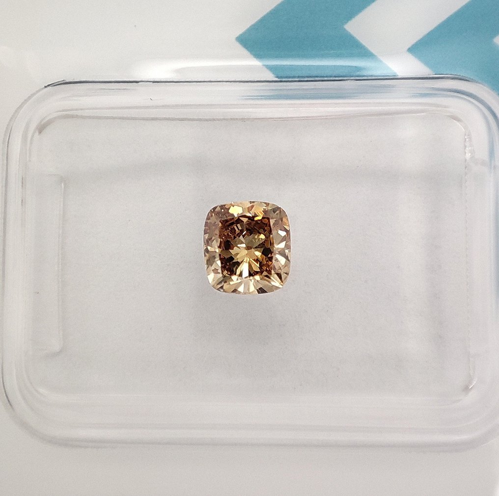 χωρίς τιμή ασφαλείας - 1 pcs Διαμάντι  (Φυσικού χρώματος)  - 0.61 ct - Κούσιον - Fancy Κιτρινωπό, Καφέ Πορτοκαλί - SI1 - International Gemological Institute (IGI) #1.0