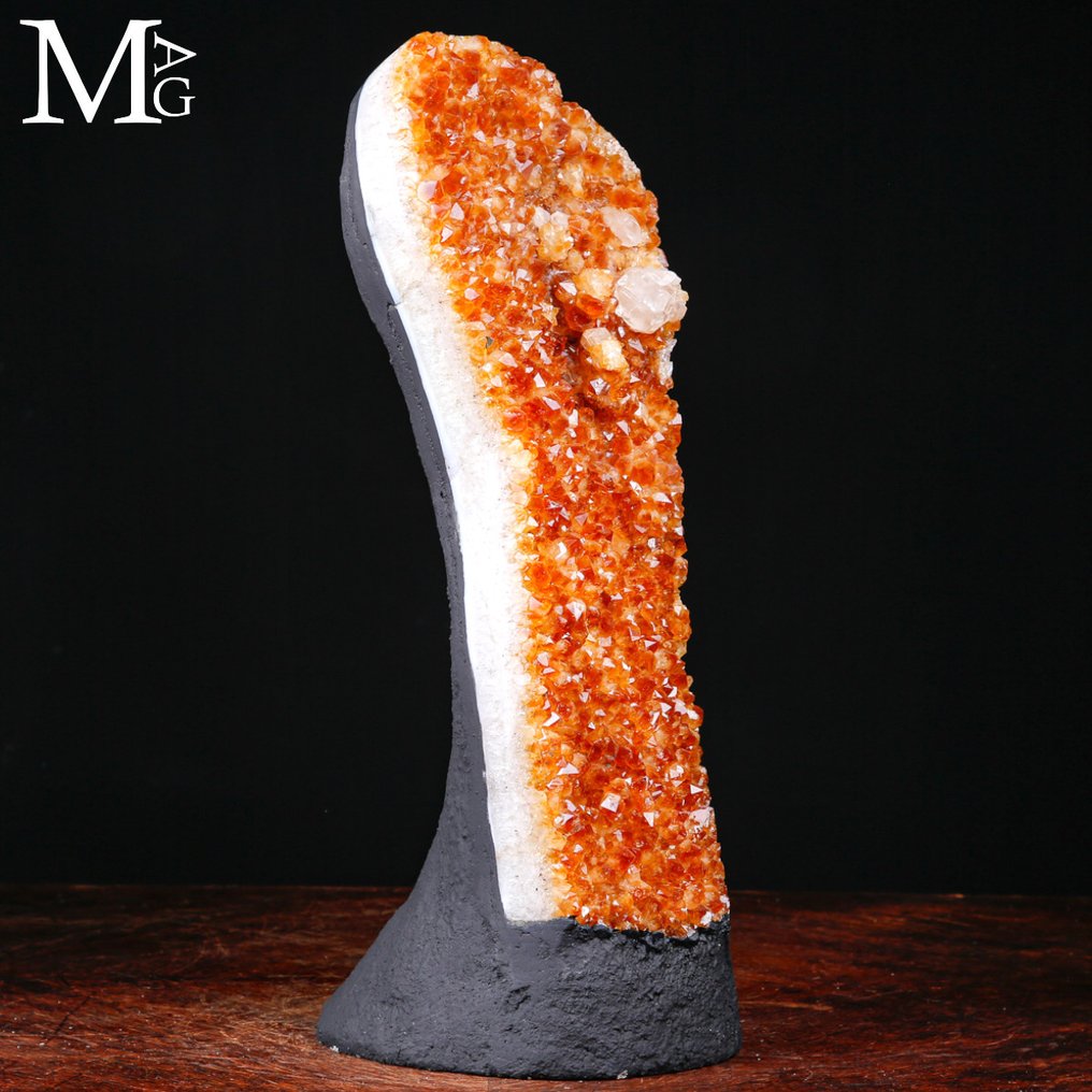 顶级品质黄水晶簇 - 马德拉水晶 - 深色调 - 高度: 391 mm - 宽度: 145 mm- 6643 g #3.2