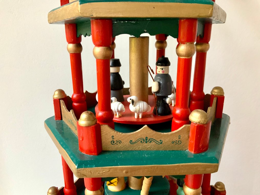 Christmas figurine - Red/green/golden Christmas pyramid - Wood - the 1980s #4.3