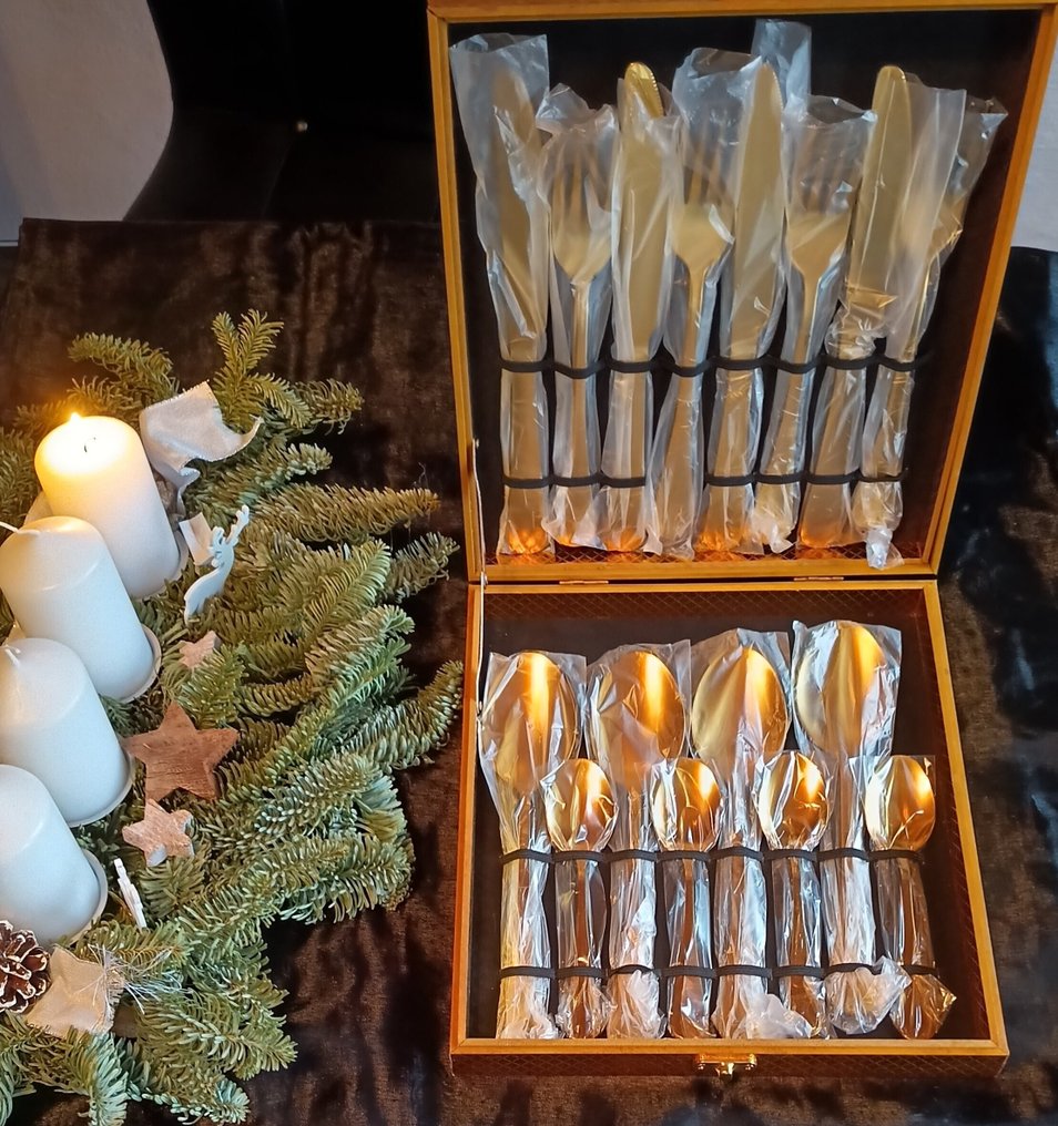 Festliches "Imperial M Design" Goldbesteck in goldener Schatulle, 4 Personen - Juego de cubiertos (16) - Oro de 24 kt #1.0