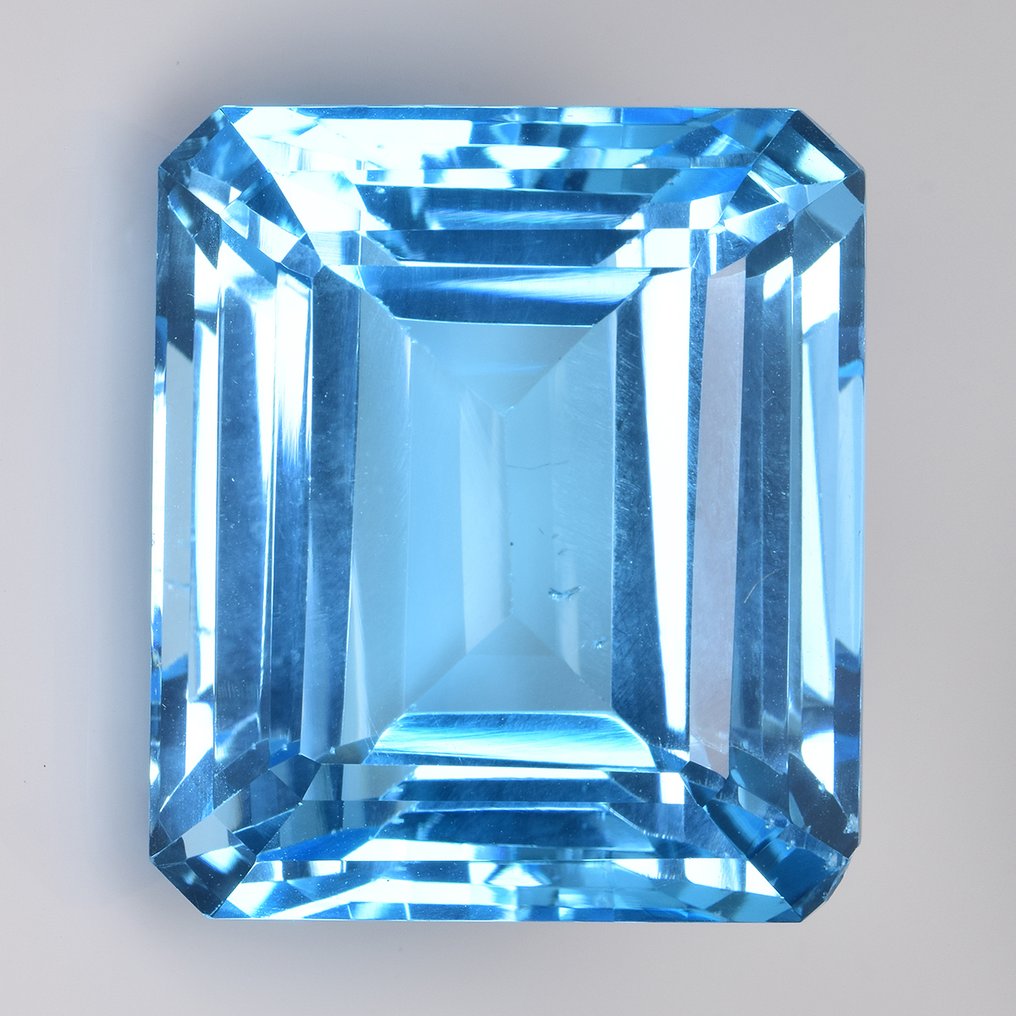 1 pcs  Blå Topas  - 84.03 ct - Internasjonal forening for fargede edelstener (ICA GemLab) #2.1