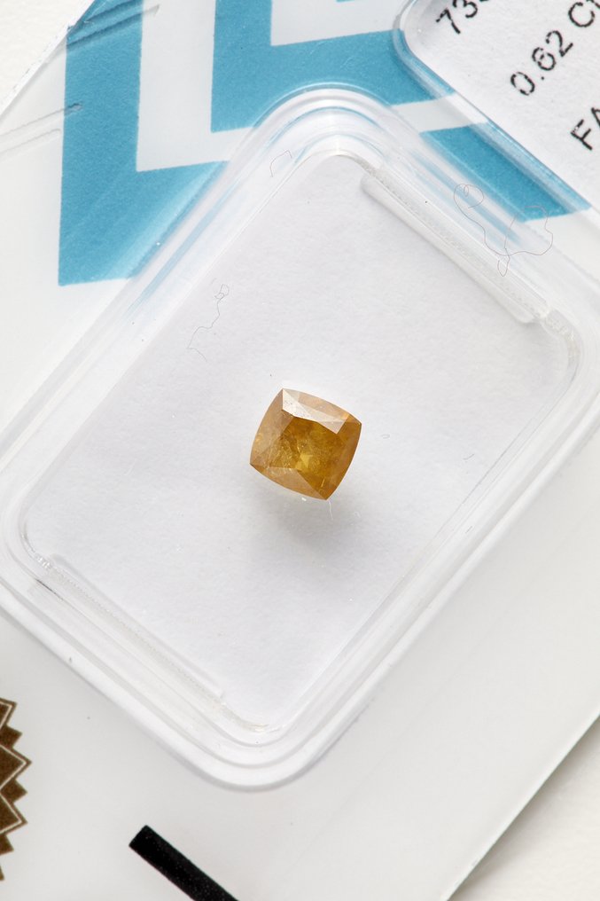 没有保留价 - 1 pcs 钻石 (天然色彩的) - 0.62 ct - 枕形 - Fancy 橙色 黄色 - I1 内含一级 - 国际宝石研究院(IGI) #3.2