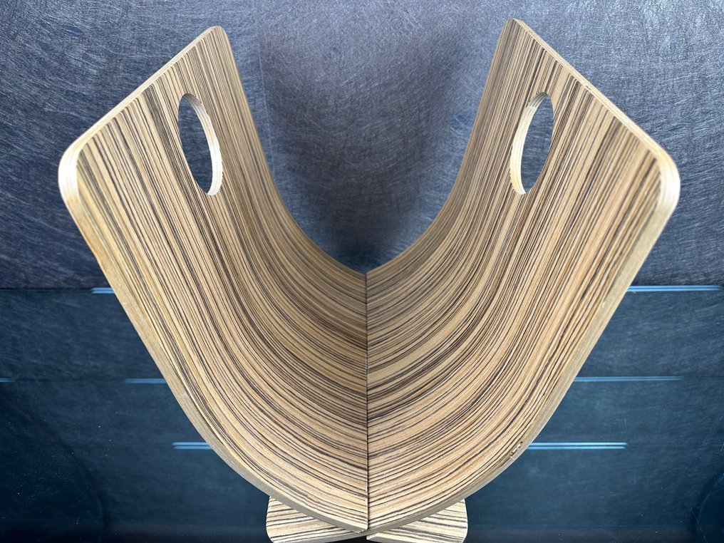 Ράφι περιοδικών - Καμπτόξυλο, επιφάνεια επενδεδυμένη με λεπτό φύλλο #2.1