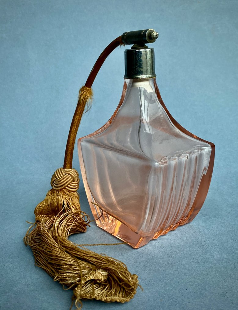 Art Déco Toalett-set (4) - Elegant toalettservis i rosa glas Art Déco, Italien, 1930-talet - Toalettservice #3.2