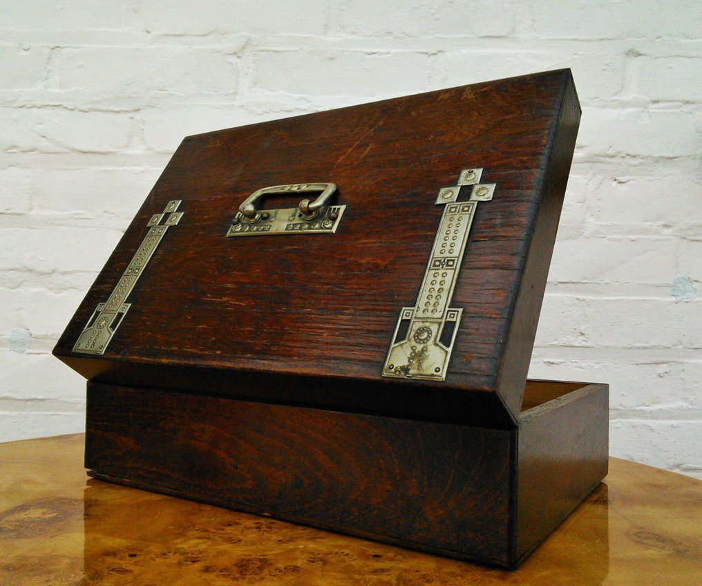 棺材 - 橡木的Art Nouveau箱子配有金属配件 - 橡木 #1.0