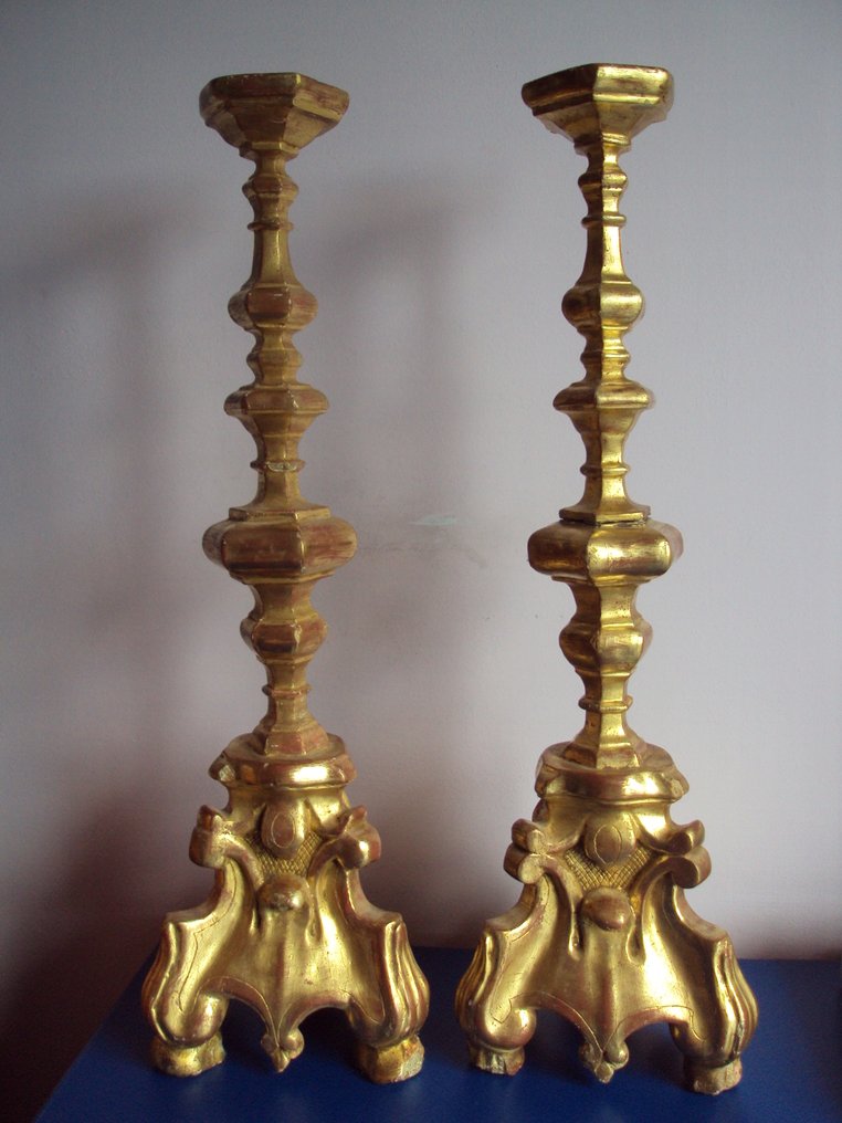 Candleholder - Gilt wood - Pair of Baroque altar candlesticks #1.0