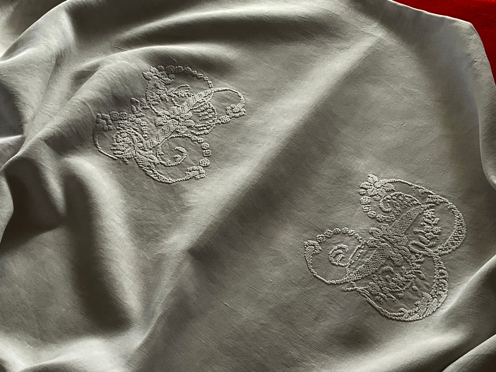 Laat 19e-eeuws linnen beddengoed met initialen L.B. - Textiel  - 3.2 m - 1.9 m #1.0