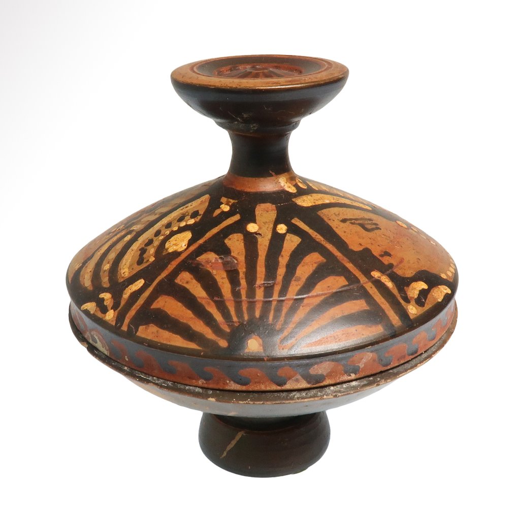 Ancient Greek, Apulian Terracotta Red Figure Lekanis #4.3