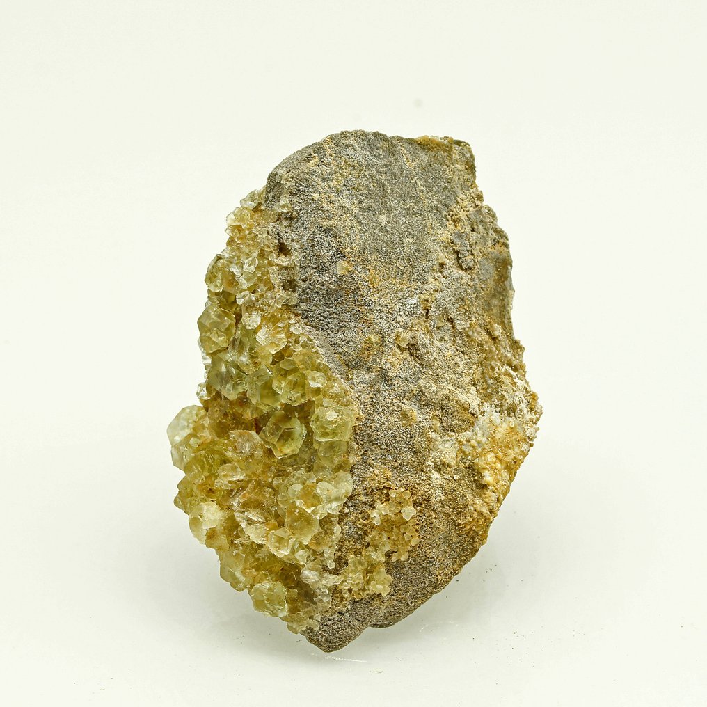 NYTT FUNN Fluorite Krystaller i indlejring - Høyde: 8.5 cm - Bredde: 5.4 cm- 224 g #4.3