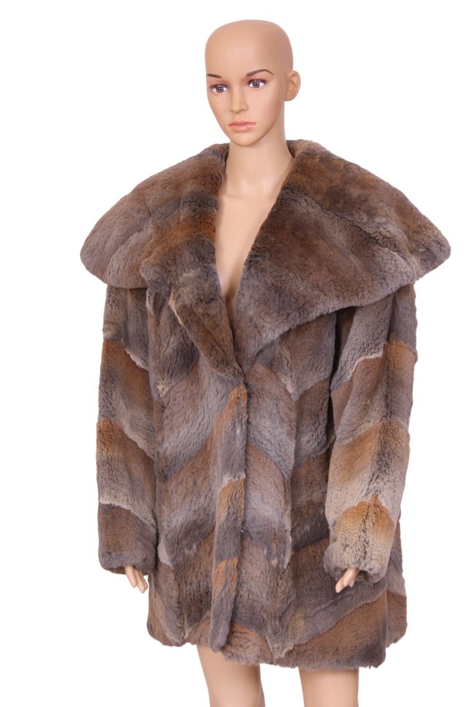 Artisan Furrier - Fur coat #1.0
