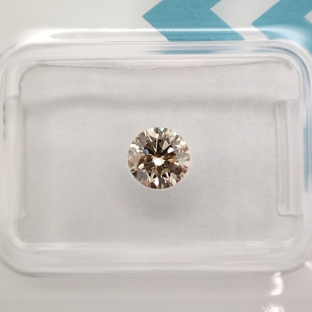 Fără preț de rezervă - 1 pcs Diamant (Colorat natural) - 0.60 ct - Rotund - Fancy Maro Galben - I1 - IGI (Institutul gemologic internațional) #1.0