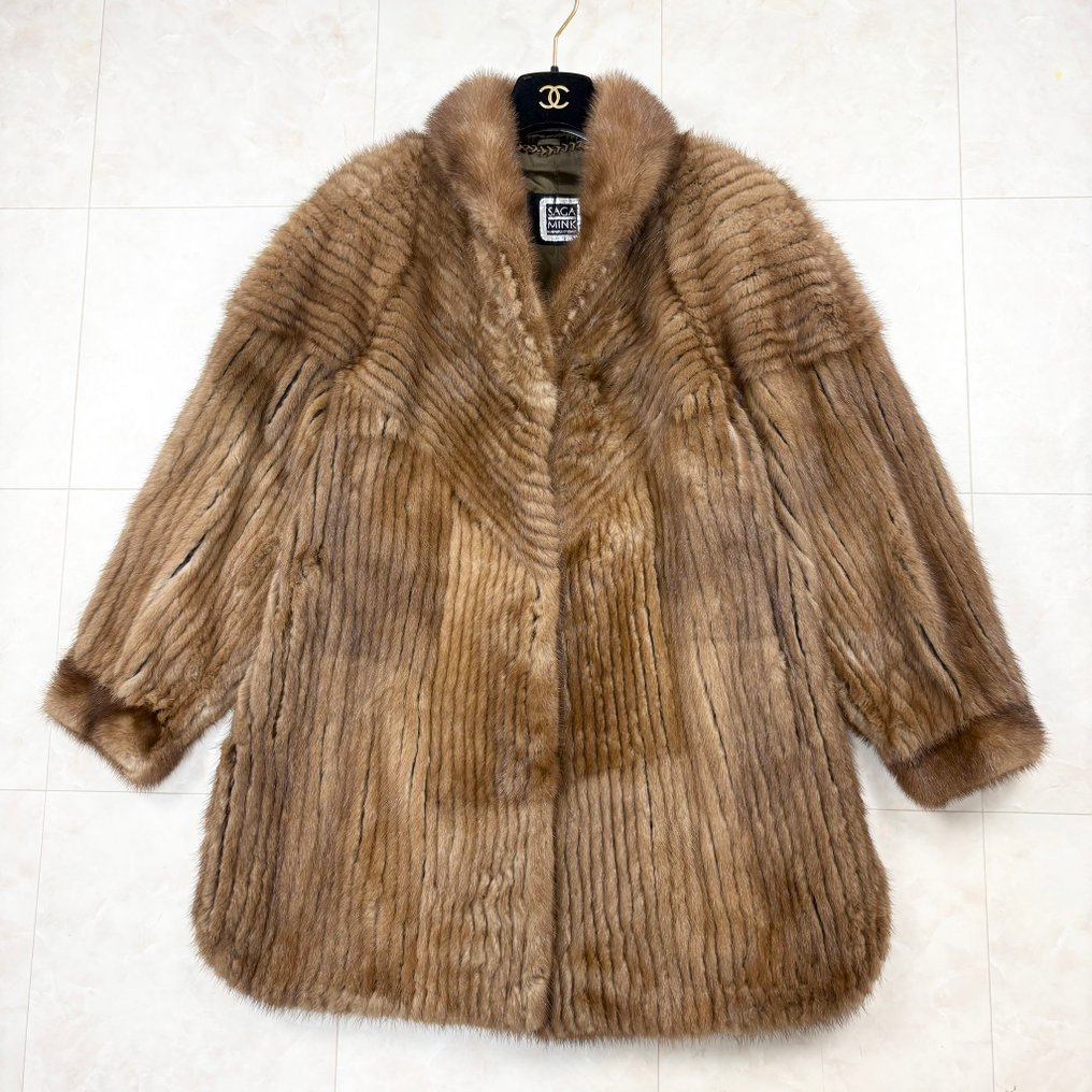 Saga Furs - 皮毛大衣 - 复古 #1.0