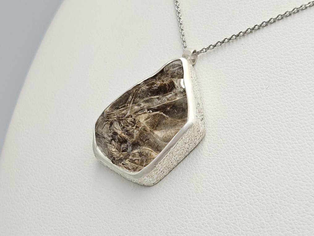 Kostis Bacharidis - Silver - Pendant - Raw Muscovite from Naxos #1.0