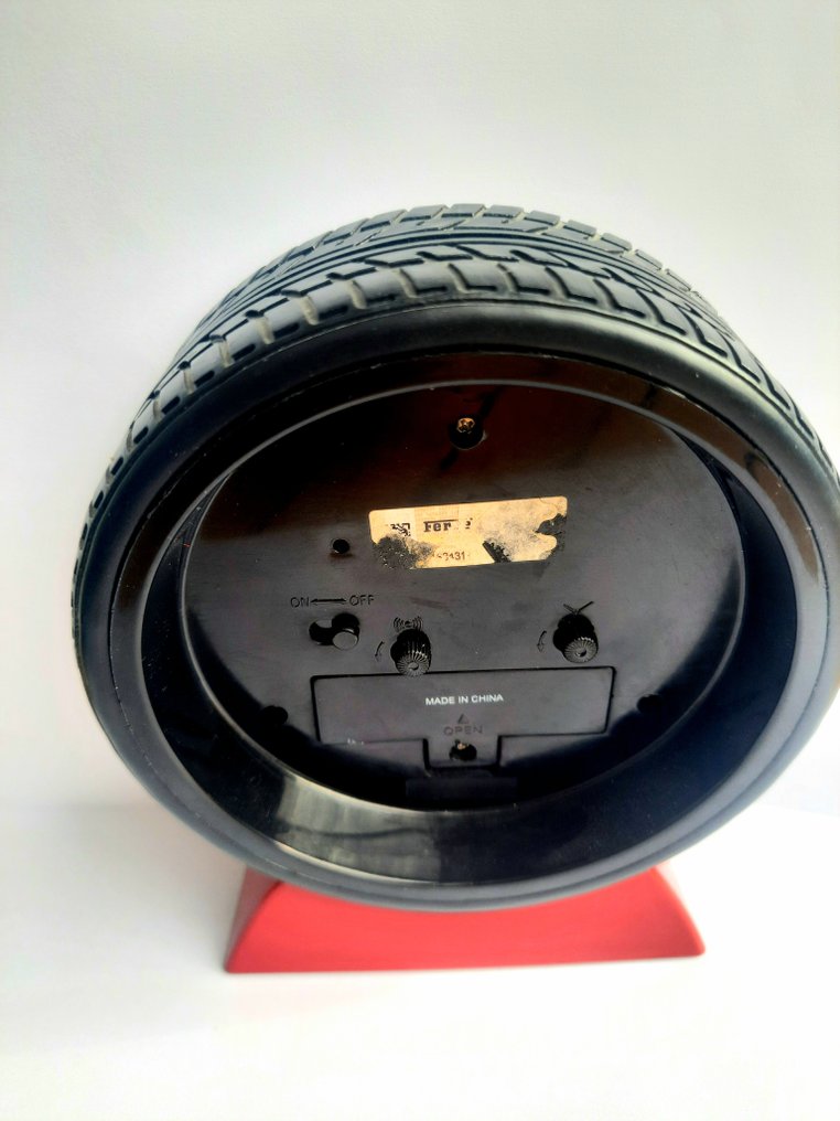 Clock - Ferrari - Ferrari World Abu Dhabi Alarm Clock - 2010 #4.3