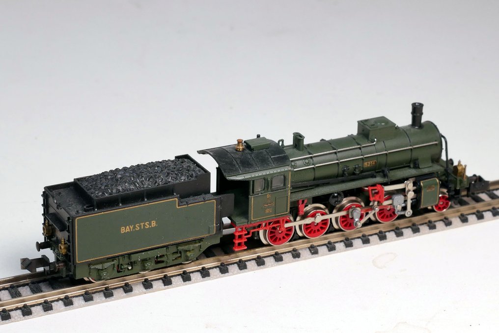 Minitrix N - Model train locomotive (1) - Good detailing; tender labeled BAY.STS.B.; visible number 15241 on tender back side. - Bayrische Staatsbahn #1.0