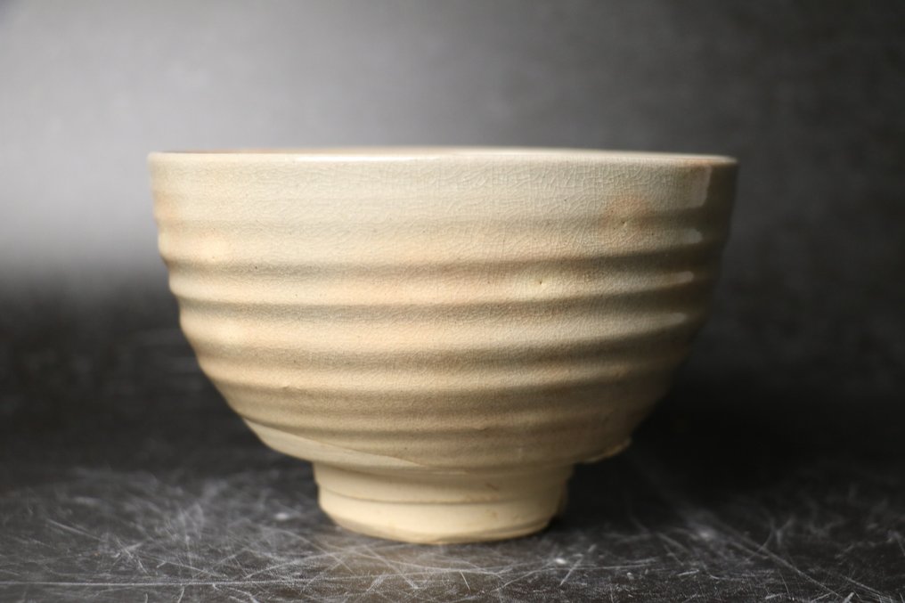 Κούπα τσαγιού με λευκή επίστρωση με σταγόνες και διακόσμηση με ρωγμές. - Κεραμικό - Ιαπωνία - 1900-2000 #3.2