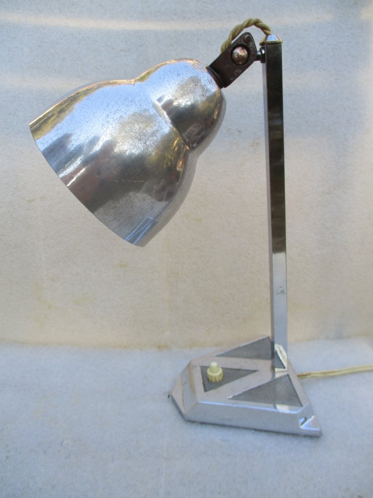 Lamp - Art Deco. PIROUETT lamp, chrome circa 1935. #1.0