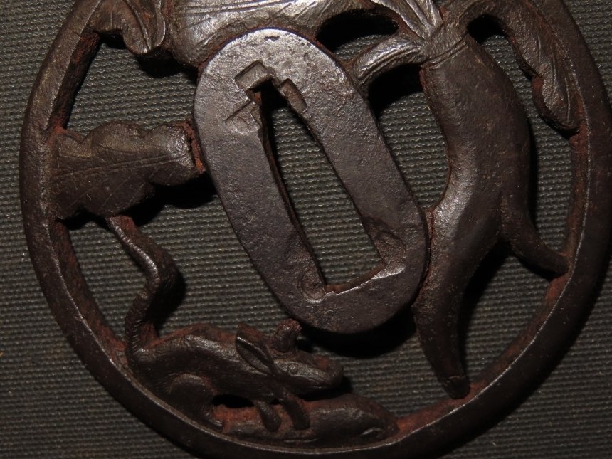Κατάνα - Σφυρηλατημένο σίδερο - Japanese Raddish and Mouse Sukashi Tsuba : C5-256 - Ιαπωνία - Edo Period (1600-1868) #1.0