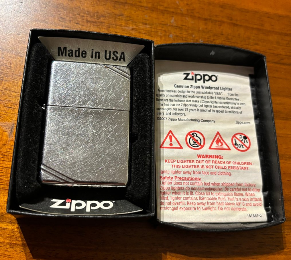 Zippo - Rare Zippo 2010 in box - Ingen reservasjonspris - Lomme-lighter - Stål (rustfritt stål) #1.0