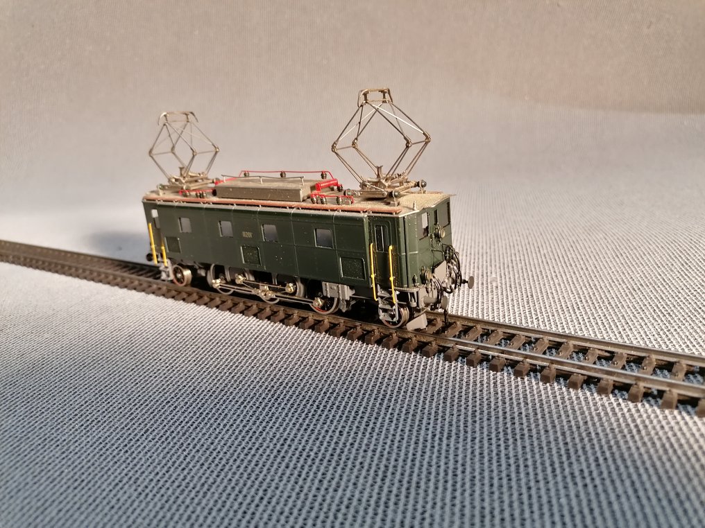 Metropolitan H0 - 324 - Ηλεκτροκίνητη ατμομηχανή (1) - Πράσινη ηλεκτρική μηχανή AE 3/6 II με ρόδα: 11201 - SBB-CFF #1.0