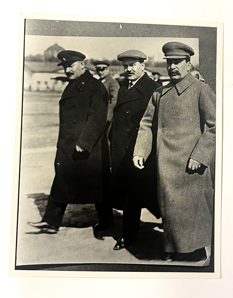 LIFE Magazine - Kaganovich, Molotov y Stalin #2.1