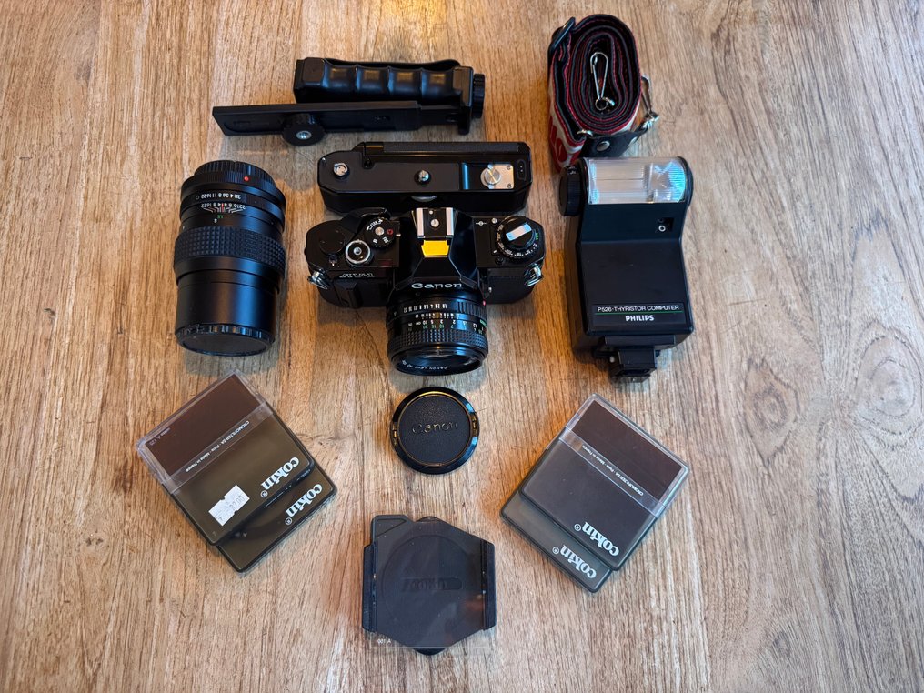 Canon, Philips AV-1 black + Power Winder A + FD 1,8/50mm + Coslinar 2,8/135mm + flash + acc. | Egylencsés reflex fényképezőgép (SLR) #1.0