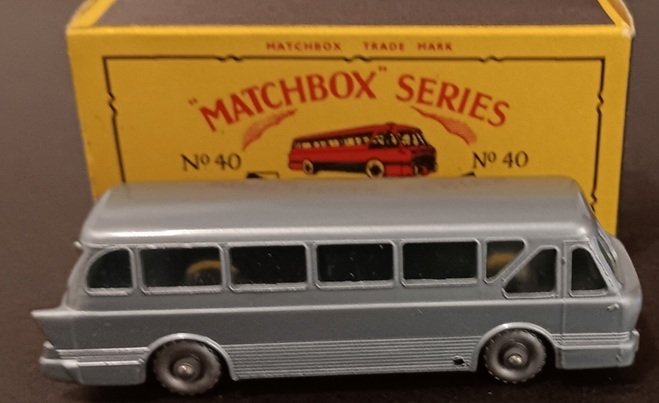 Matchbox 1:76 - Modellino di autobus - Matchbox Series 40 Long Distance Coach, Boxed #1.0