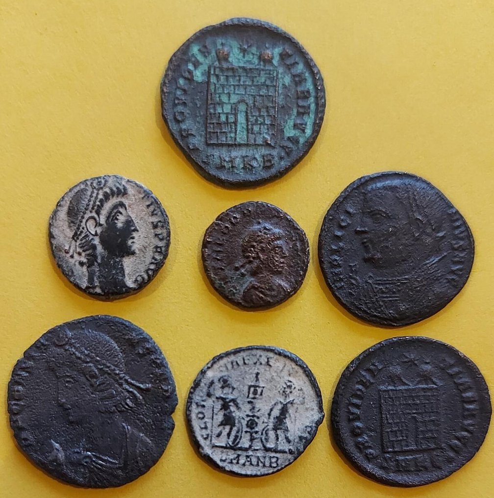 Romarriket Lot of 7 Æ coins 4th century AD (Ingen mindstepris) #1.0
