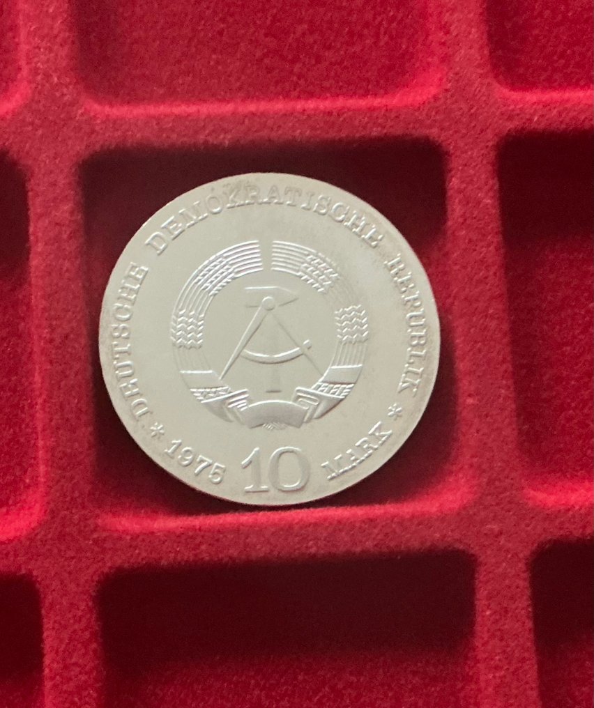 Den tyske demokratiske republikk (DDR) 10 Mark 1975 / 100th Anniversary of Birth of Schweitzer  (Ingen reservasjonspris) #2.1