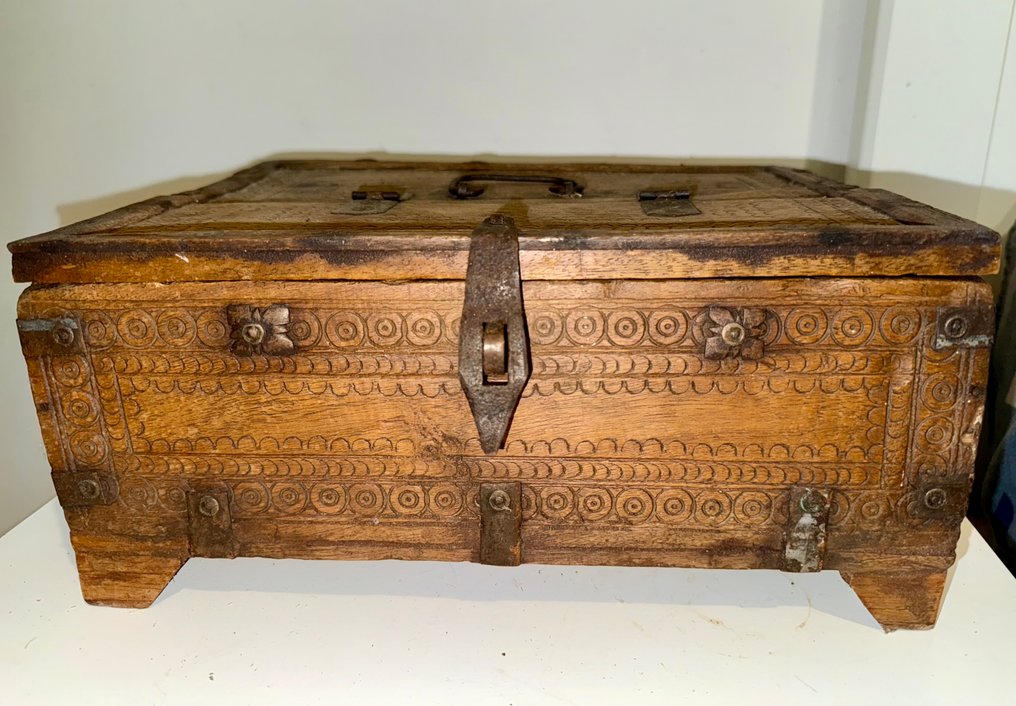 Coffre indiano scolpito – Rajasthan - Legno - India - ca. 1900 #1.0