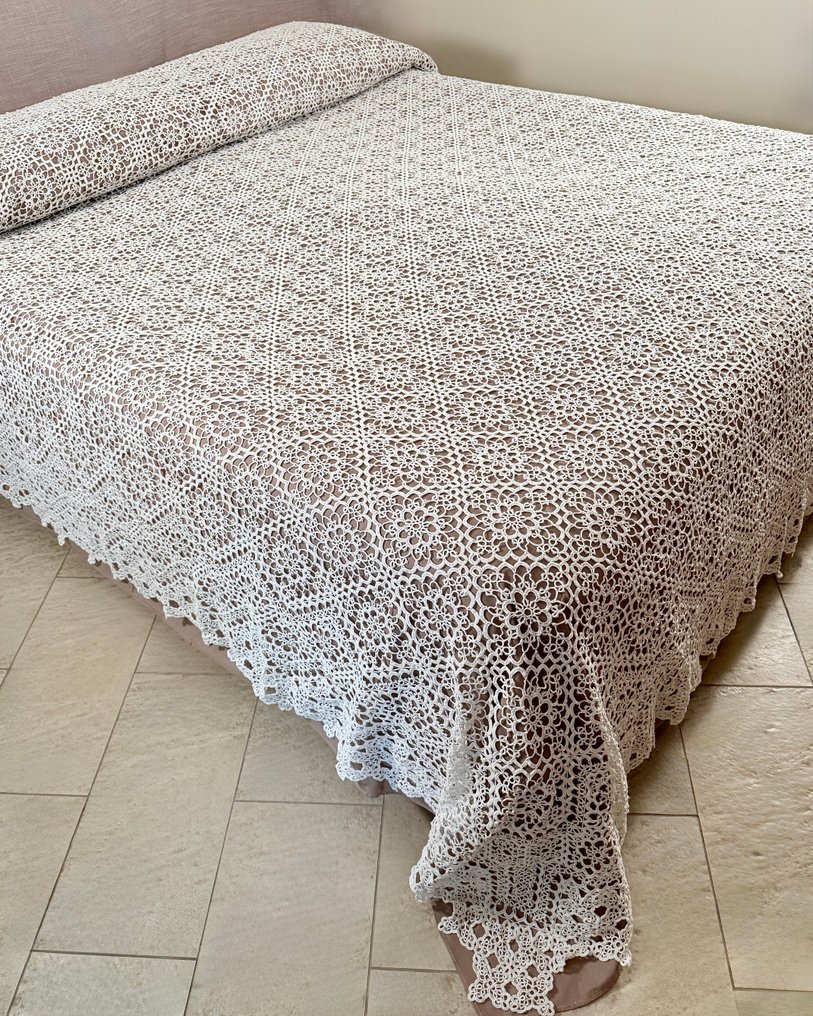 Bedspread - 287 cm - 233 cm - Bobbin lace bedspread #1.0