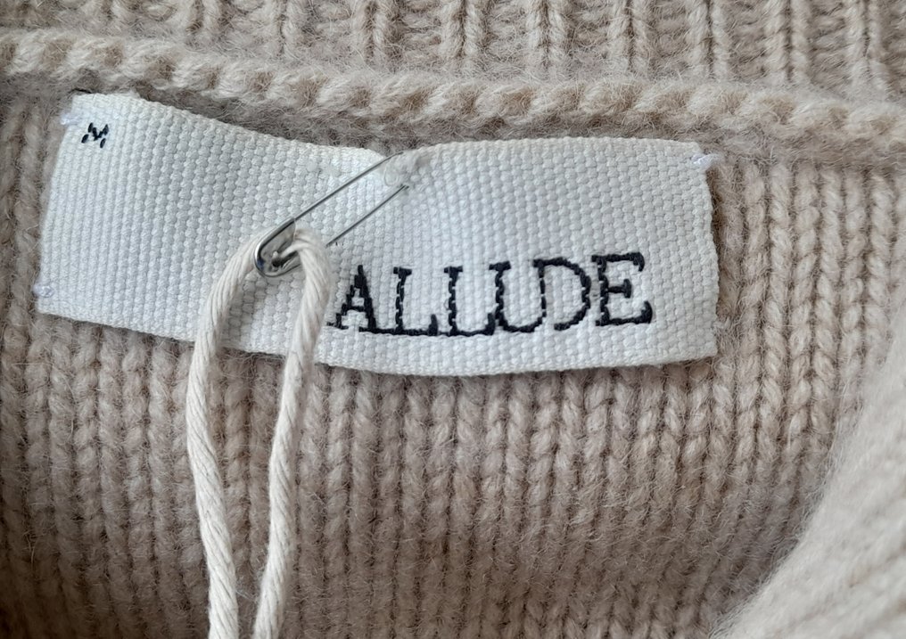 Allude - Cardigan #4.3