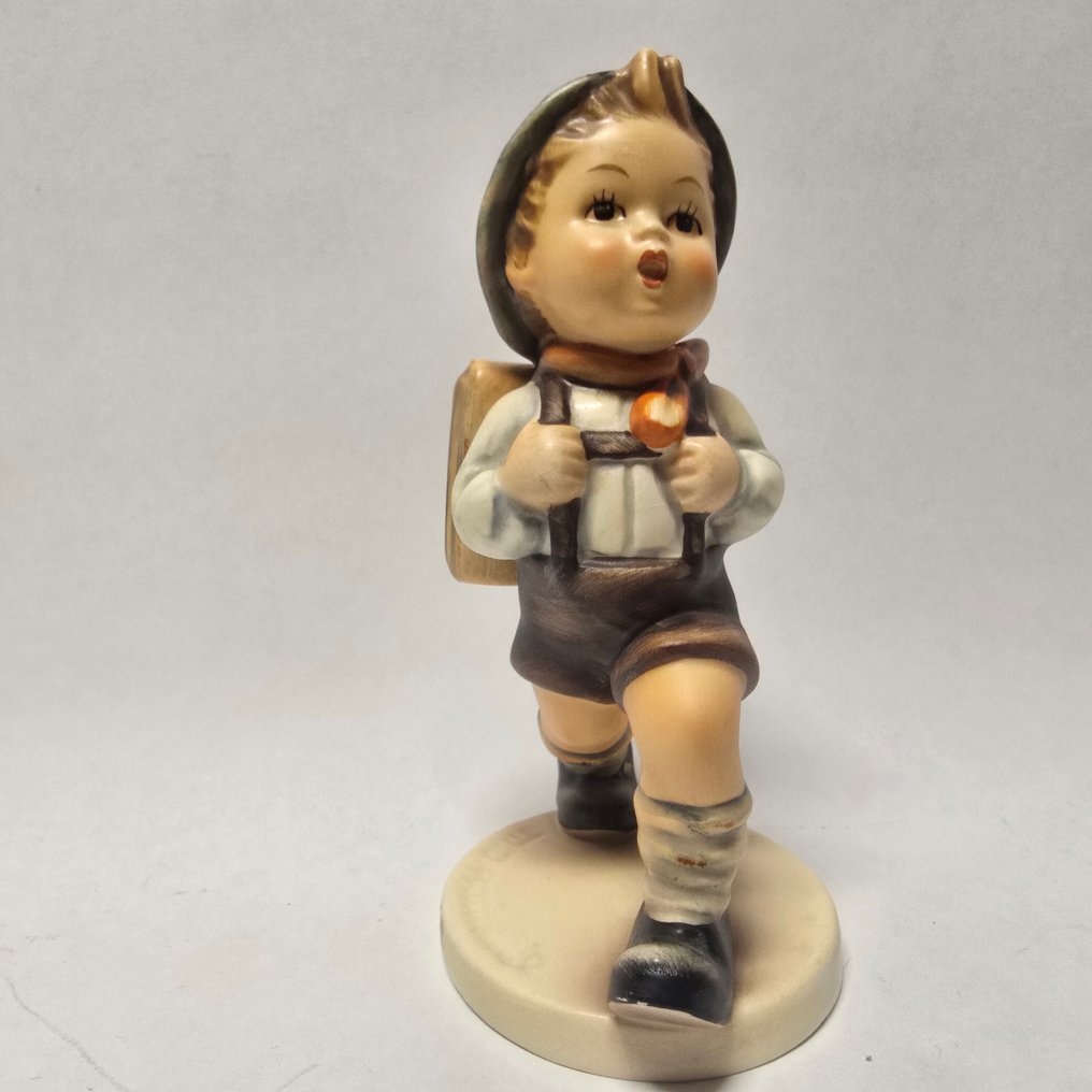 Goebel - 小塑像 - Hummel #174 - She Loves Me - TMK5 & Hummel #82/0 - School Boy - TMK5 (2) - 瓷器 #3.2
