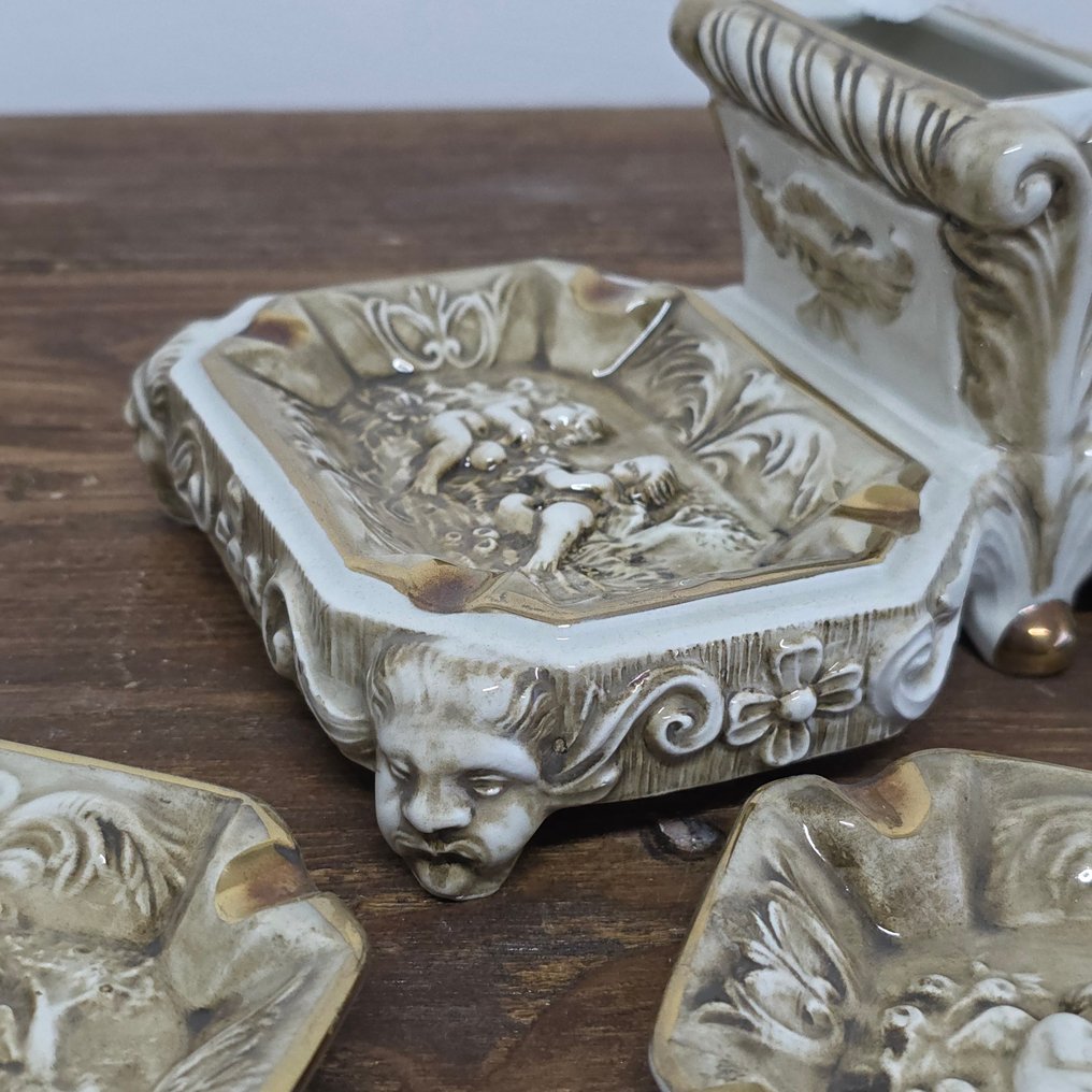 M.A.S. - R. Capodimonte - Posacenere  (5) - portasigarette - Porcellana - Set fumo #4.3