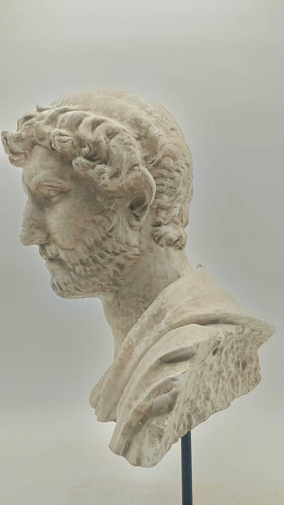 Sculpture, Adriano - 38 cm - marble dust #2.1