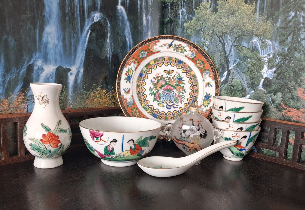 主題系列 - 一套珍贵的中国手绘瓷器。 #1.0