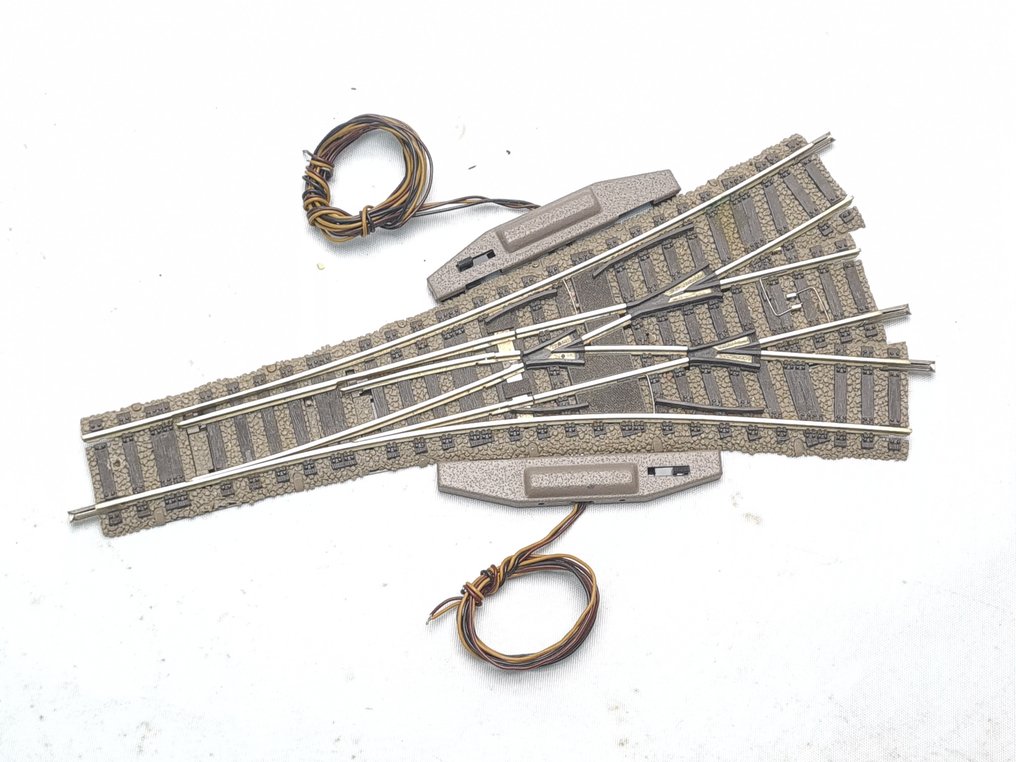Fleischmann H0 - 6158 - Model train tracks (1) - Electrical 3-way switch PROFI Rail #1.0