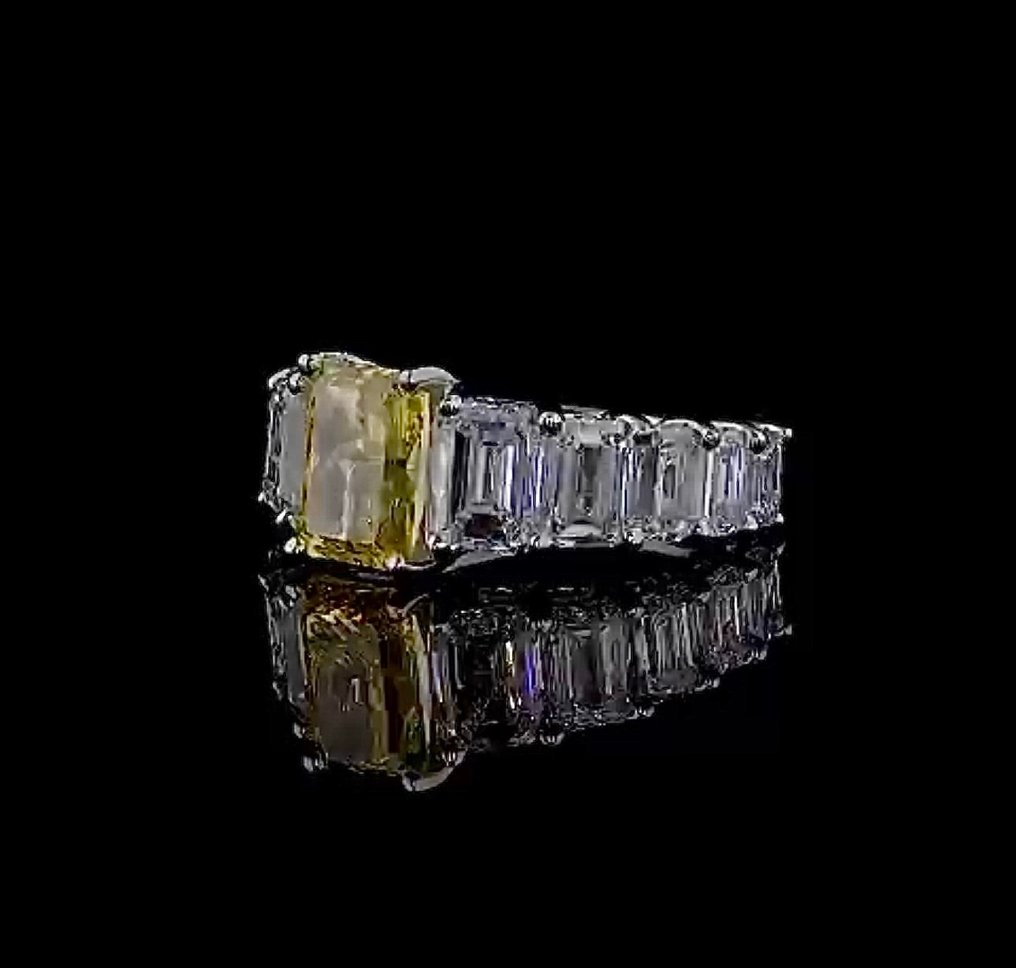 Ring - 18 karaat Witgoud - 9.11ct. tw. Geel Diamant (Fancy gekleurde, lab-grown diamant) - Diamant #3.2