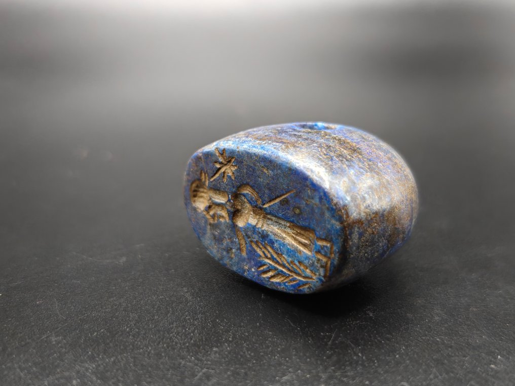 Παλαιά Ανατολική Περιοχή με Λαπίς Λαζούλι, ένταλμα σφραγίδας - Ύψος: 27.84 mm - Πλάτος: 24.33 mm- 23.28 g #2.1