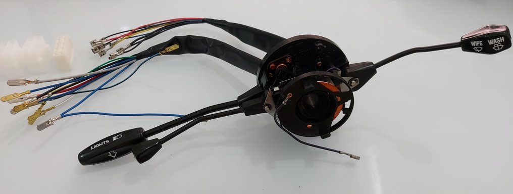 法拉利 Daytona,308 GT4,308,308i,208 Turbo 柱式开关 Devioluce - Ferrari - devio luci e tergicristallo con spirale contatti #1.0