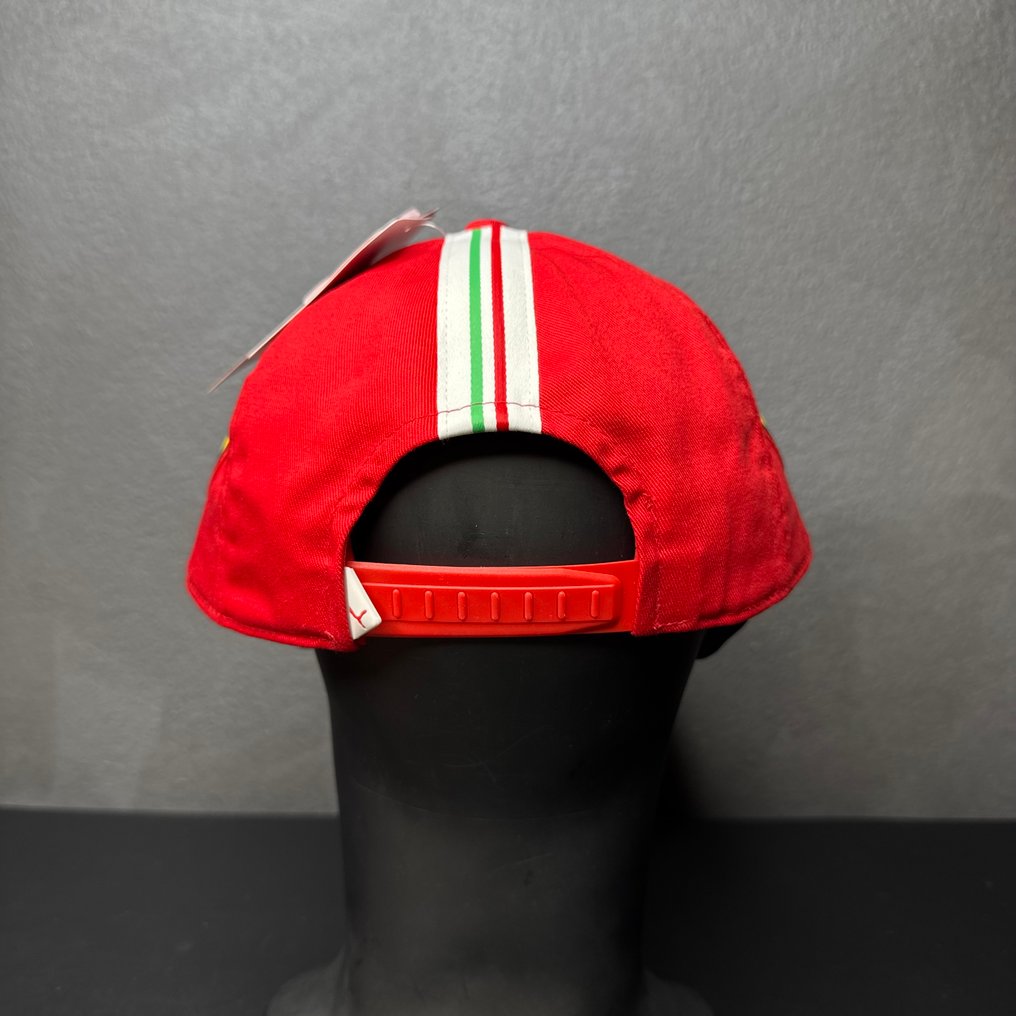 Ferrari - Formula 1 - Signed Fan Cap - Charles Leclerc - 2021 - Team wear #4.3