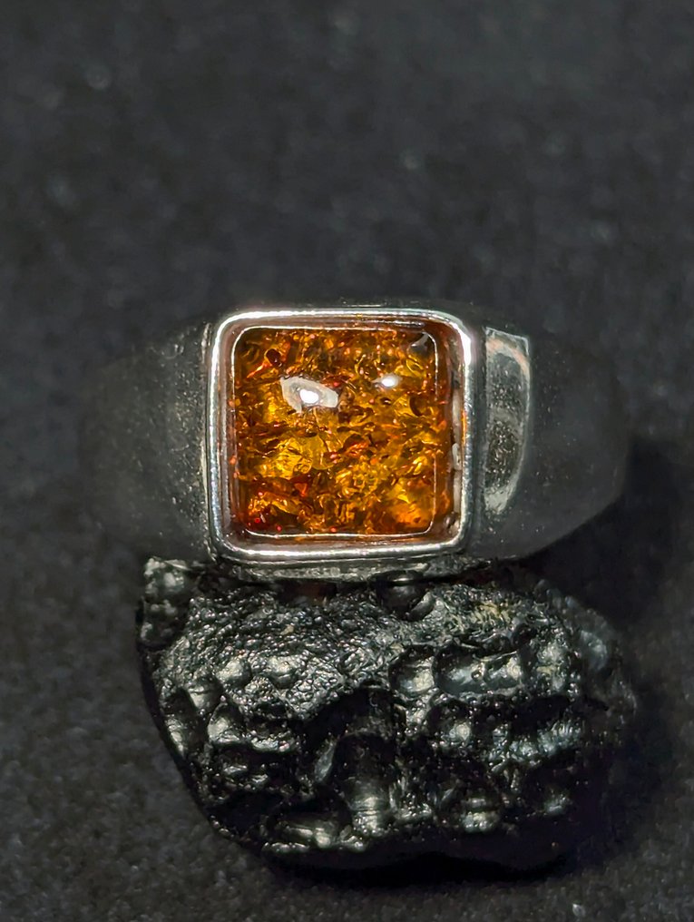 Όμορφο δαχτυλίδι από ασήμι 925, με φυσική Βαλτική κεχριμπάρι, από τη Σουηδία. - Δαχτυλίδι #1.0