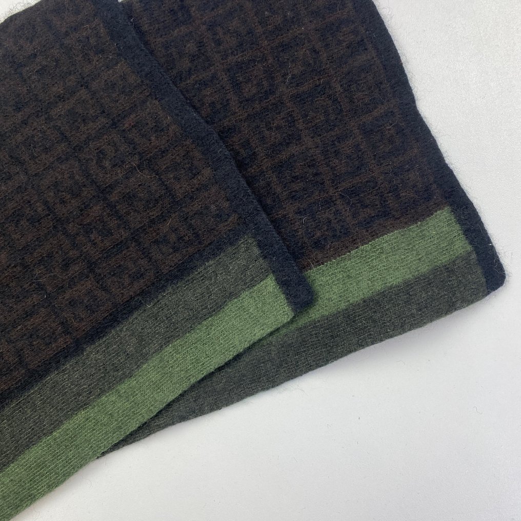 Fendi - Eșarfă #4.3