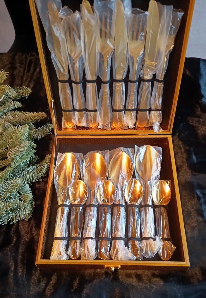 Festliches "Imperial M Design" Goldbesteck in goldener Schatulle, 4 Personen - Juego de cubiertos (16) - Oro de 24 kt #2.1