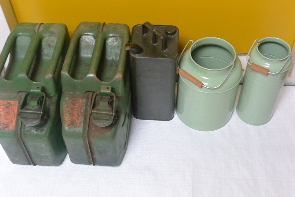 Polttoainesäiliö (5) - Shell - Benzinekan 10L - 1960-1970 #1.0