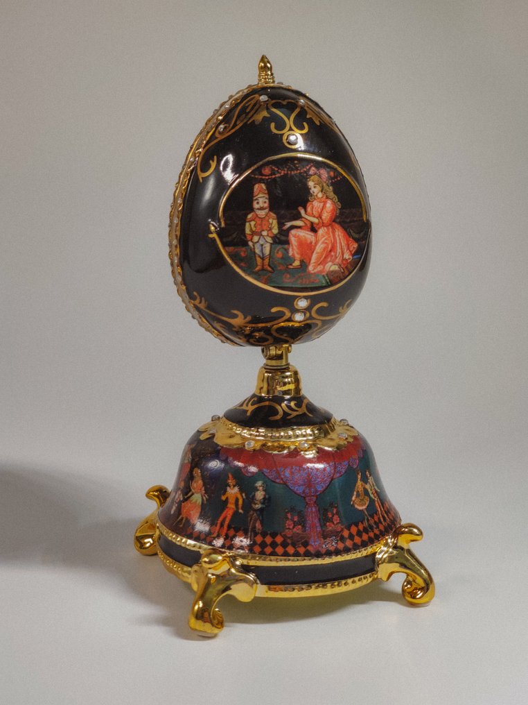 Ardleigh Elliot - Statue - El Cascanueces - Metall, Keramikk #1.0