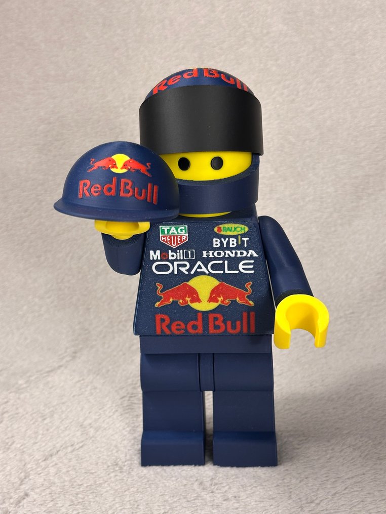 LEGO MOC (My own creation) - Red Bull Team Man #1.0