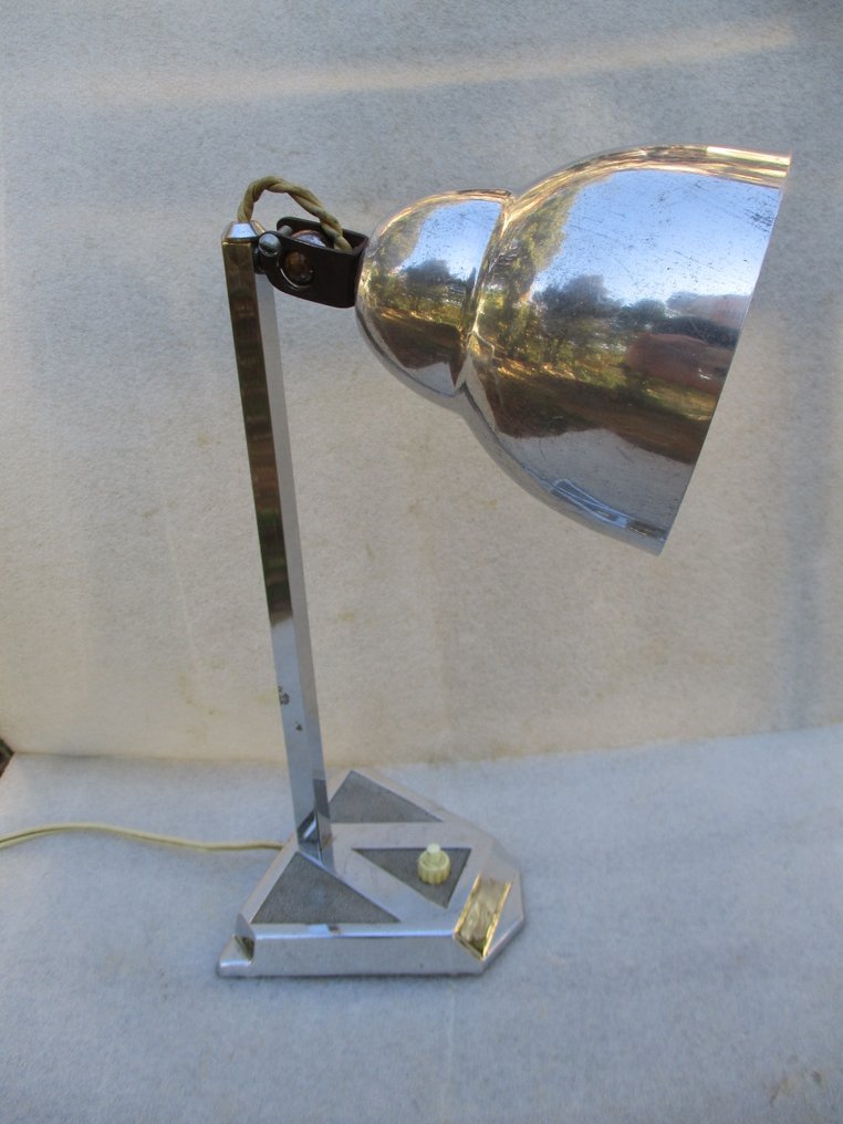 Lamp - Art Deco. PIROUETT lamp, chrome circa 1935. #3.2