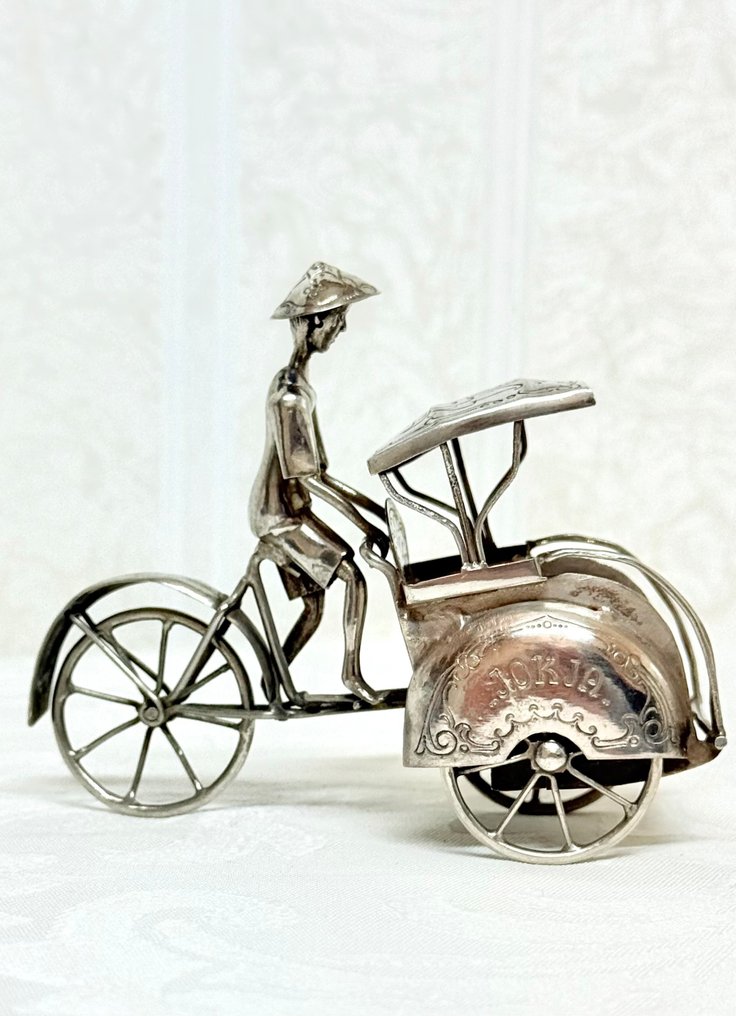 Statuetta - Jokja becak - Argento #1.0